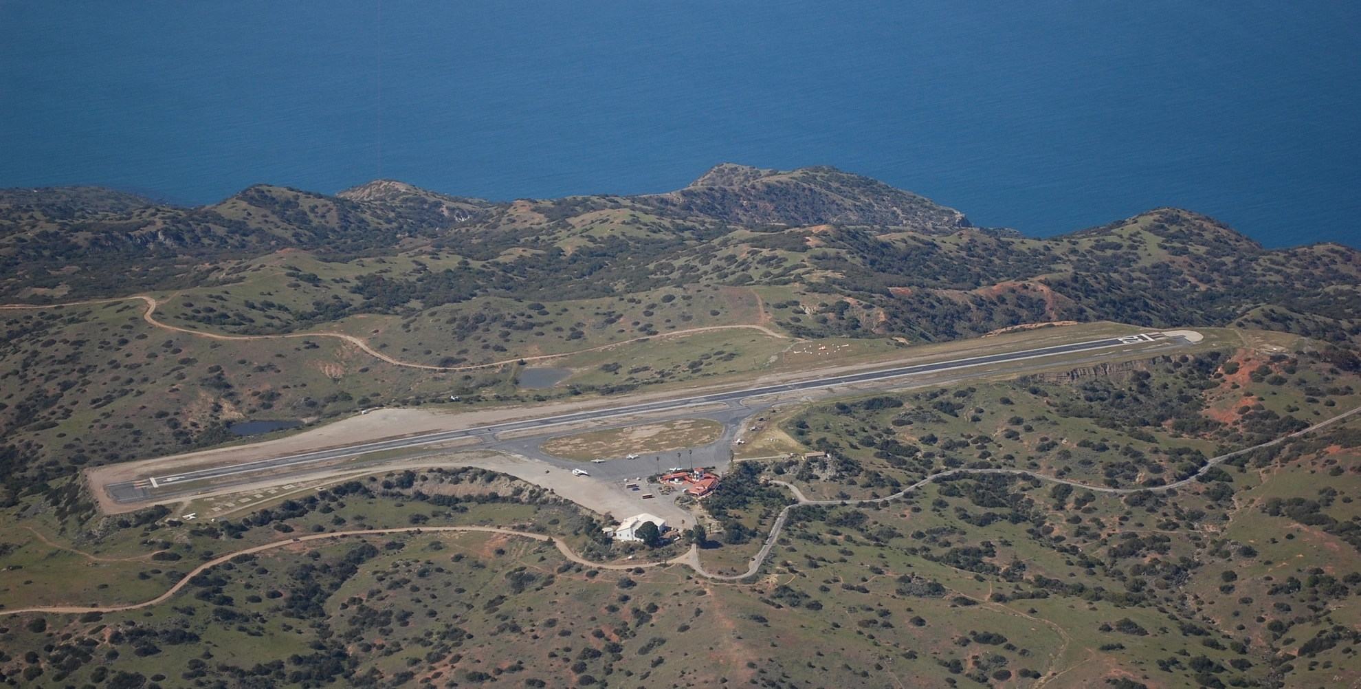 An image depicting the trail Buffalo Springs Reservoirs - Trans Catalina Loop Trail and its surrounding area.