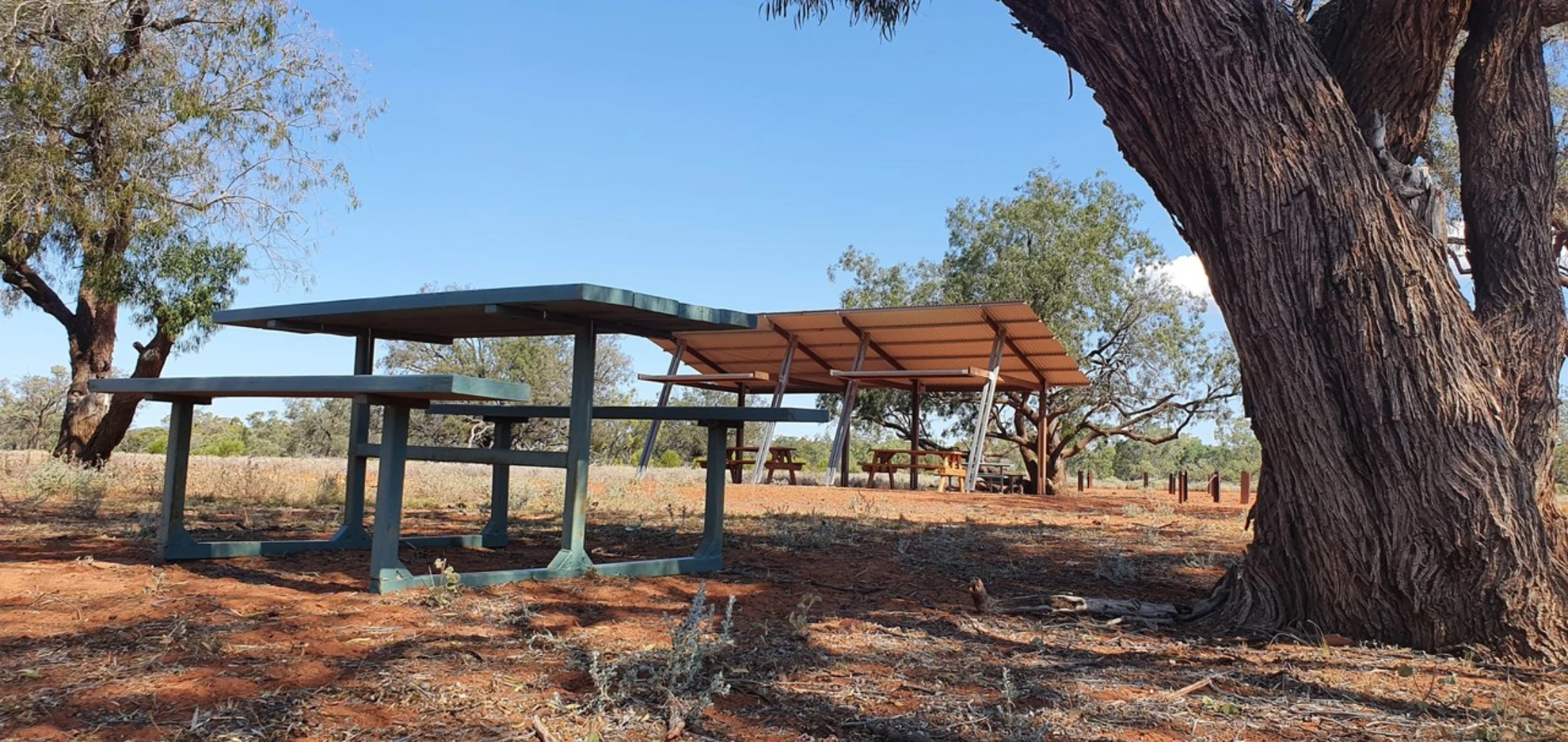 An image depicting the trail Yapa - Mulgowan - Aboriginal Art site Walking Track and its surrounding area.