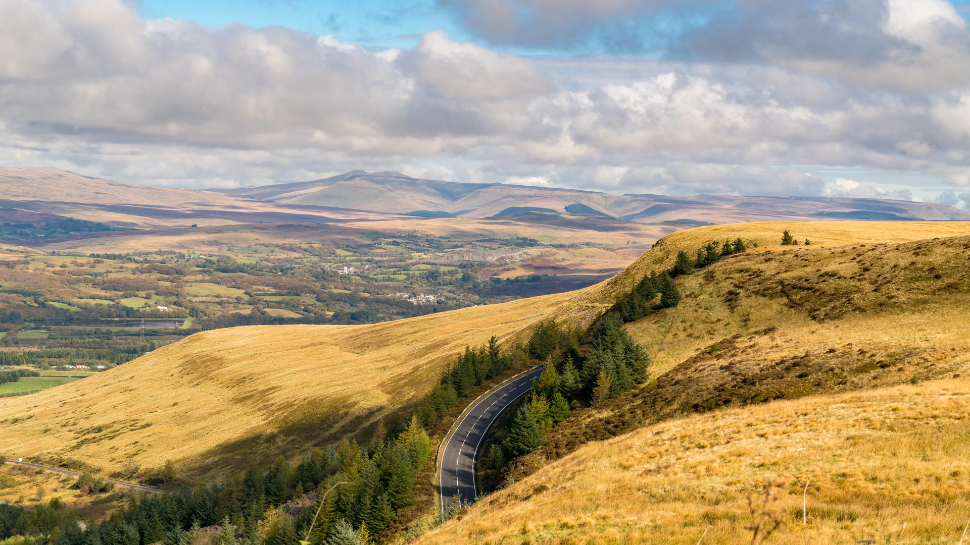 An image depicting the trail Dare Valley Country Park to Gileston Walk and its surrounding area.