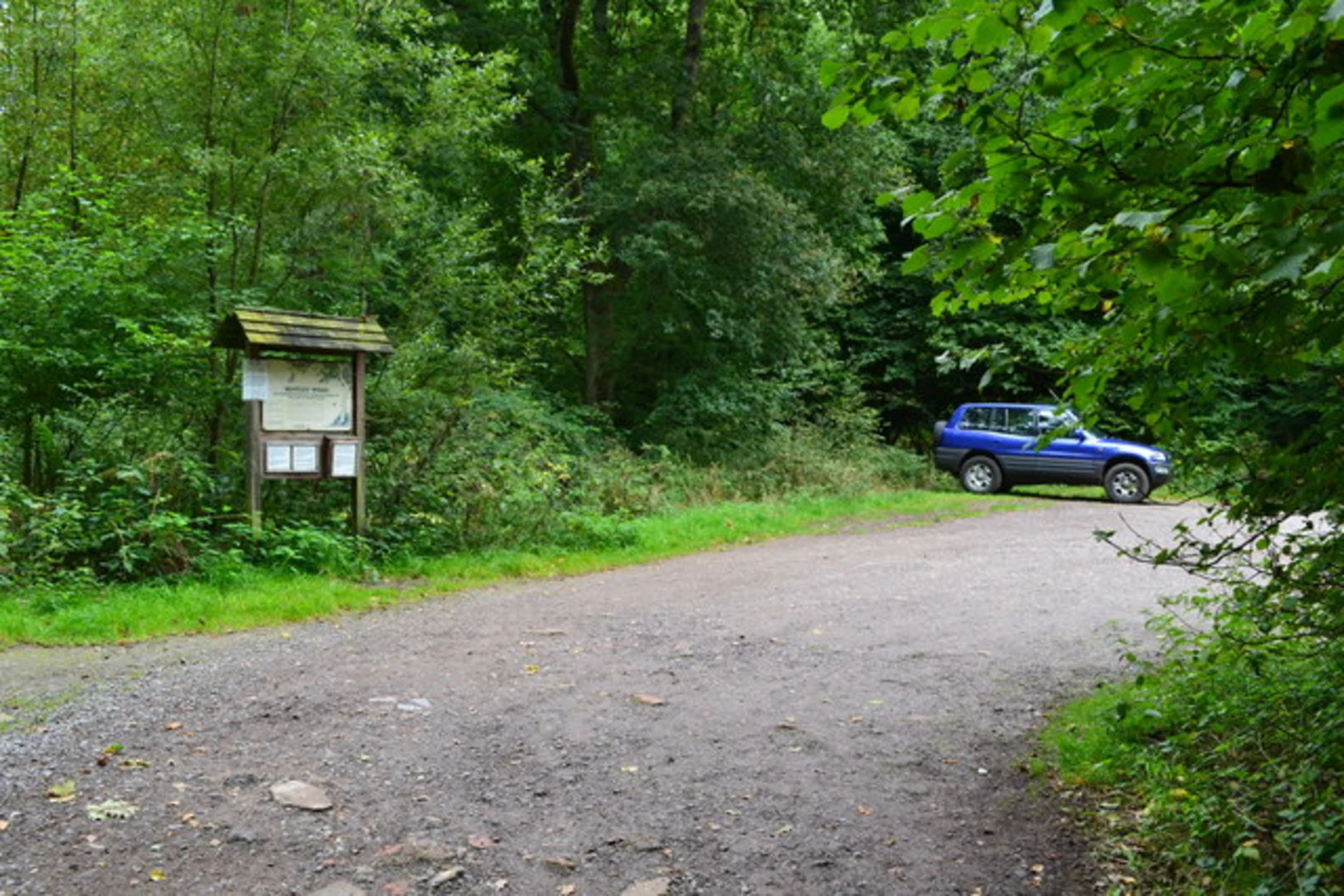 An image depicting the trail Bentley Wood Round and its surrounding area.