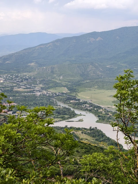 Light hike from Telovani to Armazi
