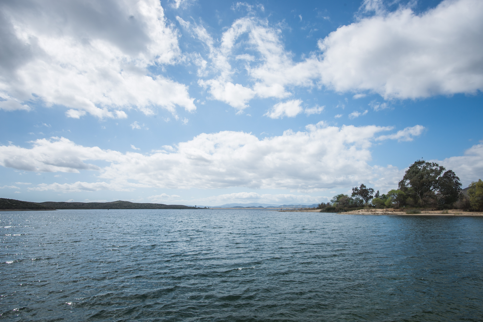 An image depicting the trail Lake Skinner Recreation Area and its surrounding area.