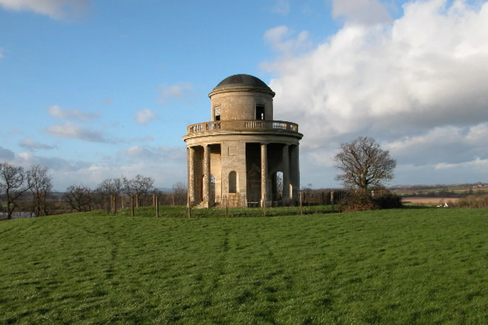 An image depicting the trail Croome Park and Croome River Loop and its surrounding area.