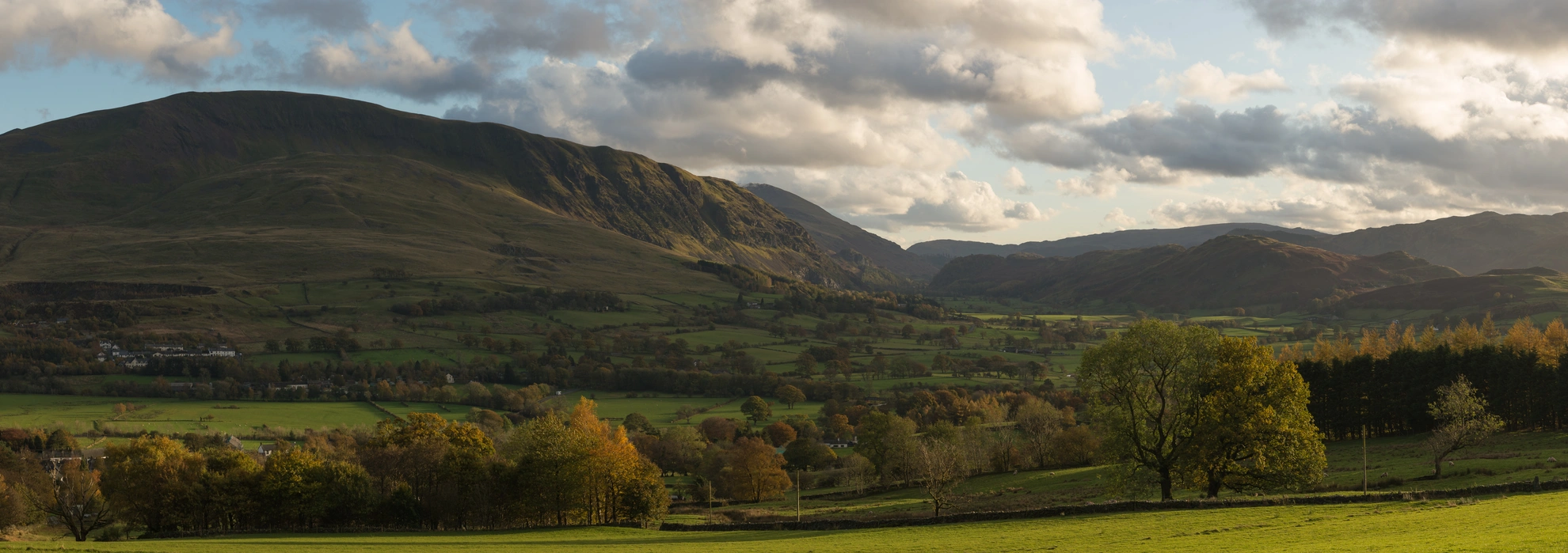 An image depicting the trail Threlkeld Loop and its surrounding area.