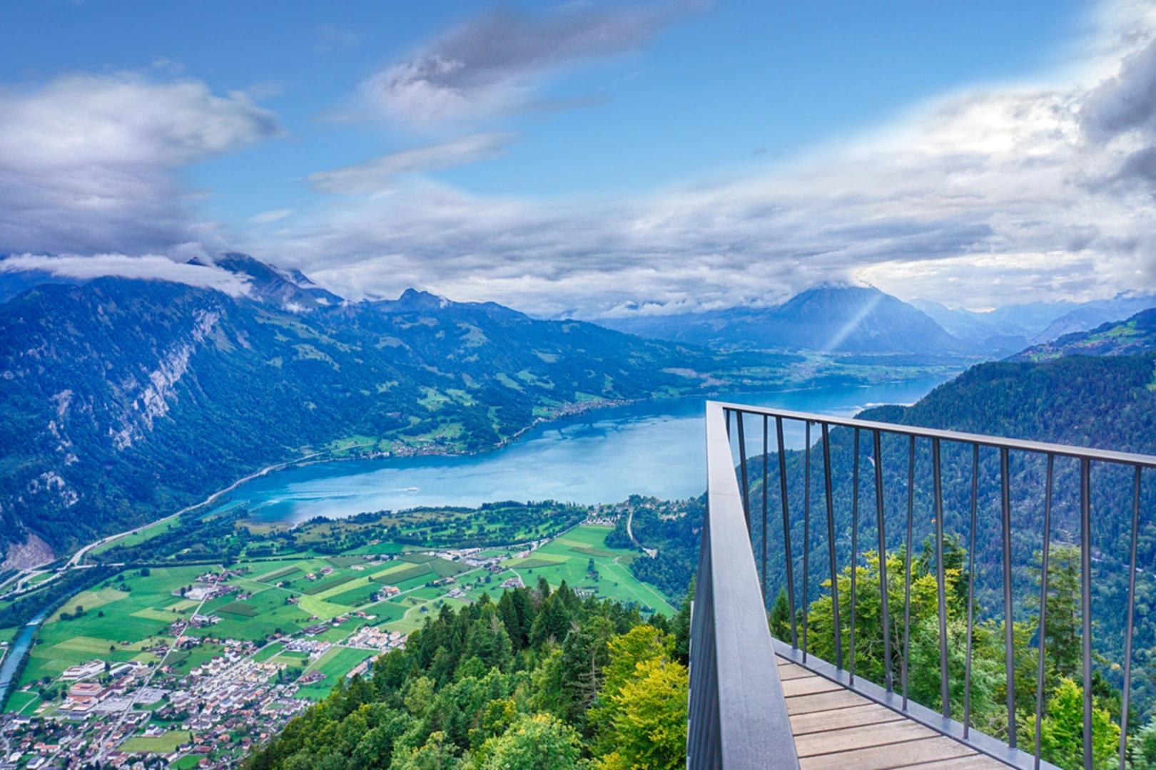 An image depicting the trail Unterseener-Uferweg and its surrounding area.