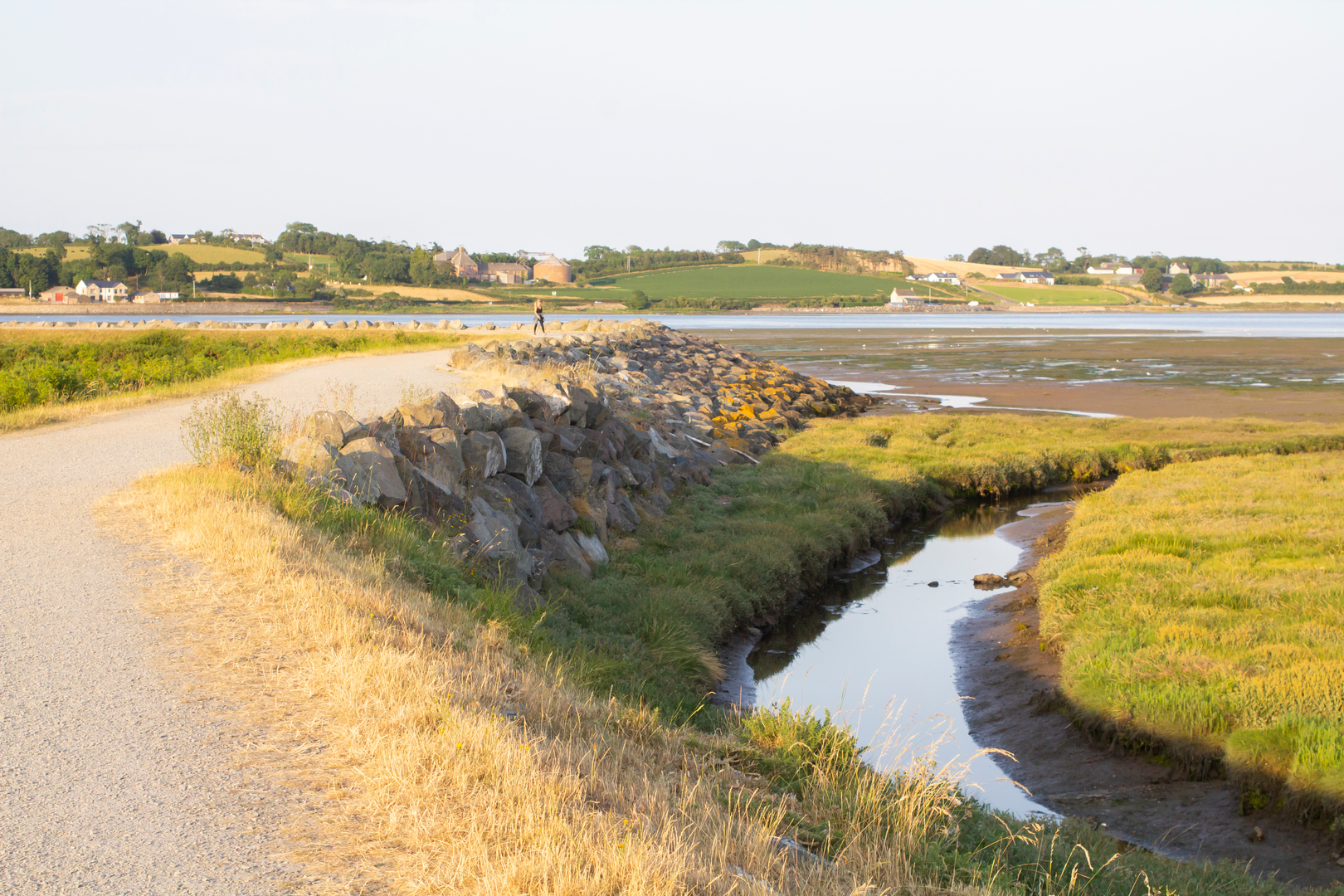 An image depicting the trail Floodgates Walk and its surrounding area.