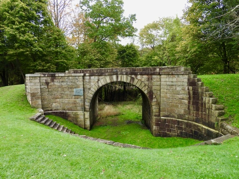 Foot of Ten Network Trail