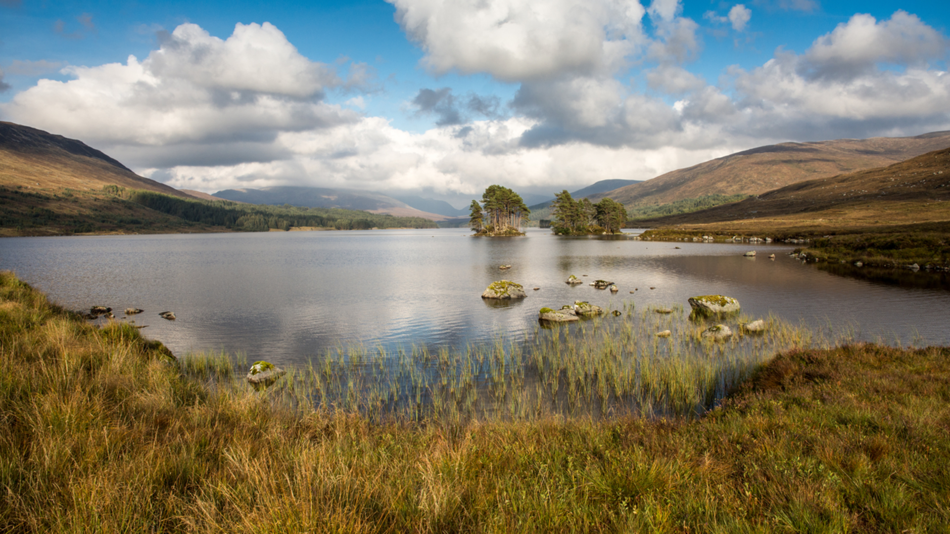 An image depicting the trail Sgòr Gaibhre and its surrounding area.