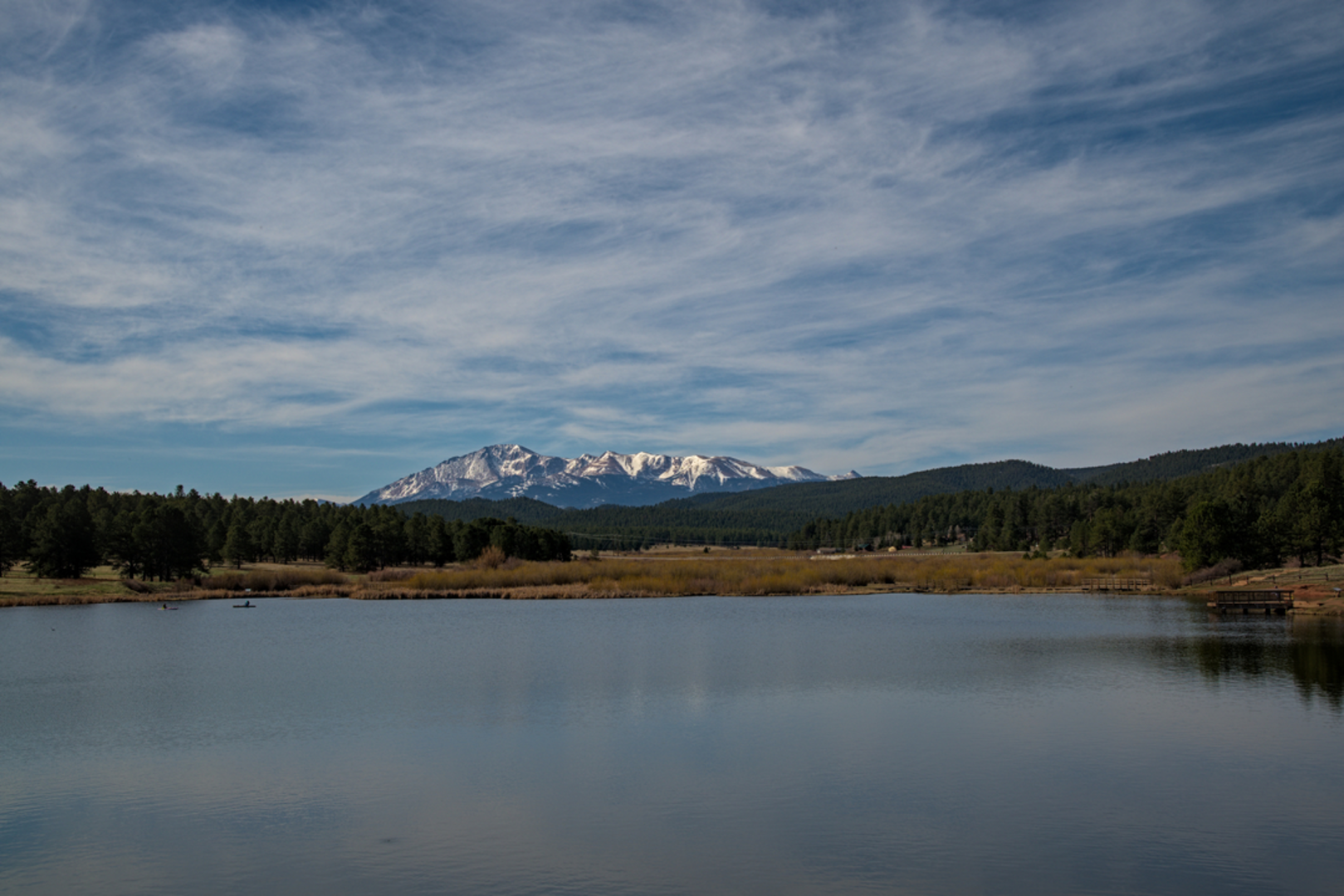 An image depicting the trail Manitou Park Lake via Colorado Campground Trail and its surrounding area.