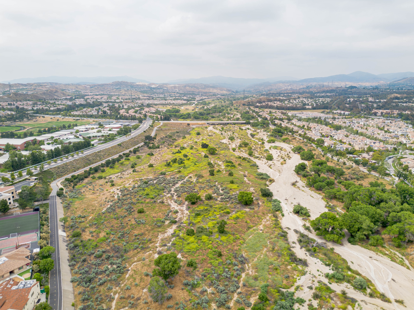 An image depicting the trail San Francisquito Creek, Santa Clara River and Bouquet Canyon Loop Trail and its surrounding area.