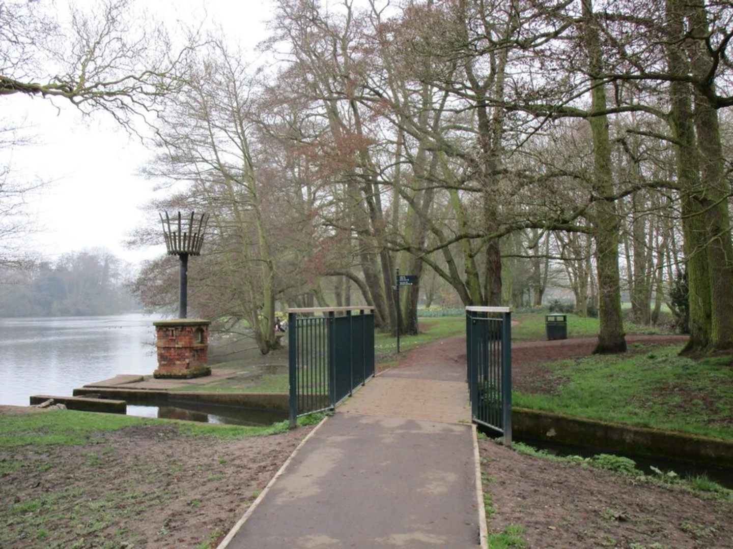 An image depicting the trail Boultham Park Loop and its surrounding area.