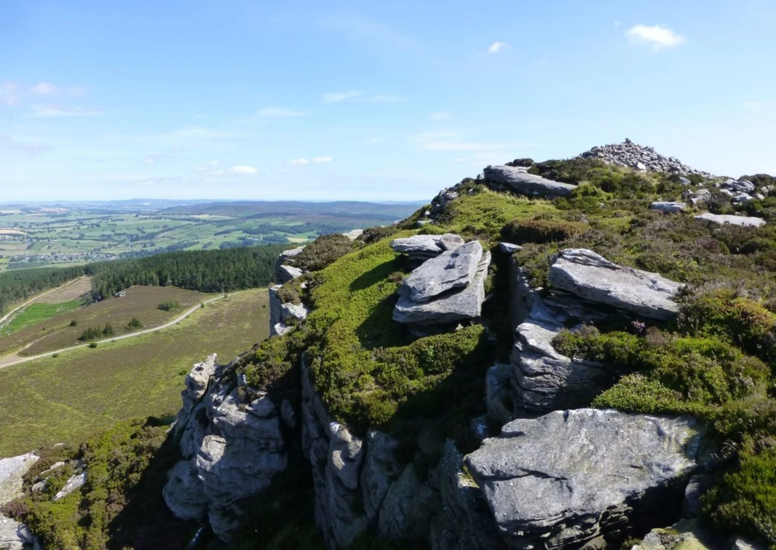 Tosson Hill, Simonside and Dove Crag Loop | Northumberland | England