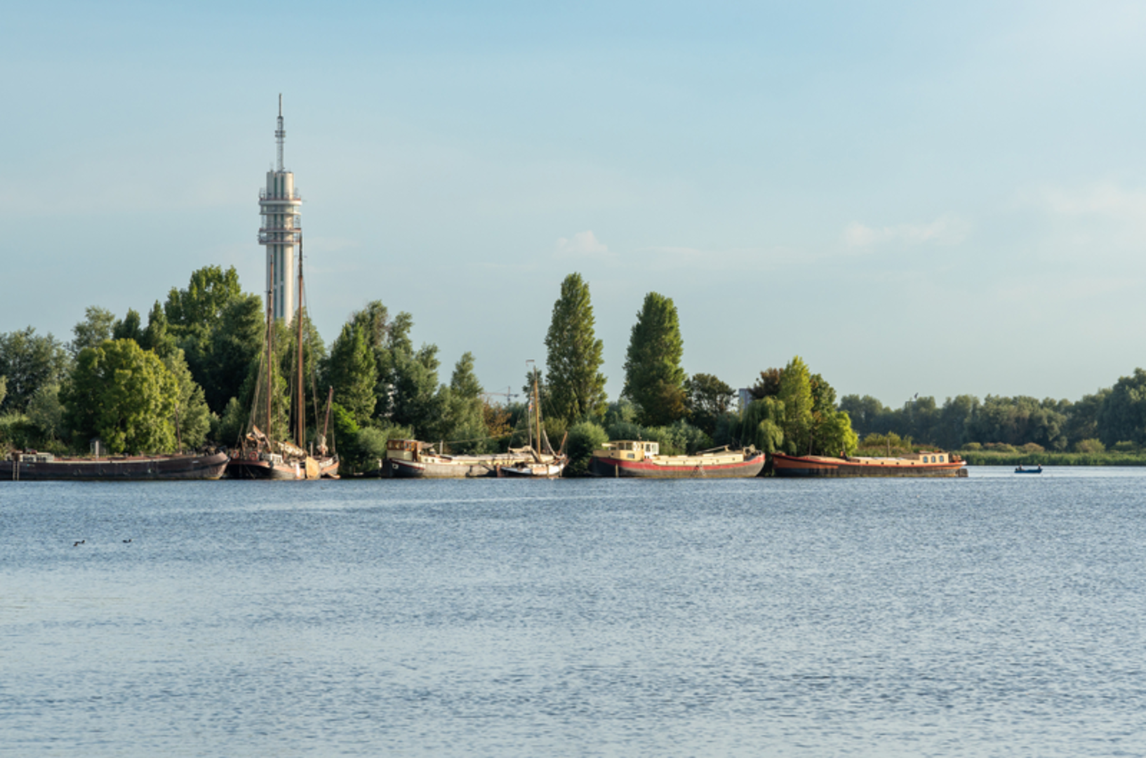 An image depicting the trail Binnen Spaarne, Mooie Nel and Binnenliede Loop and its surrounding area.