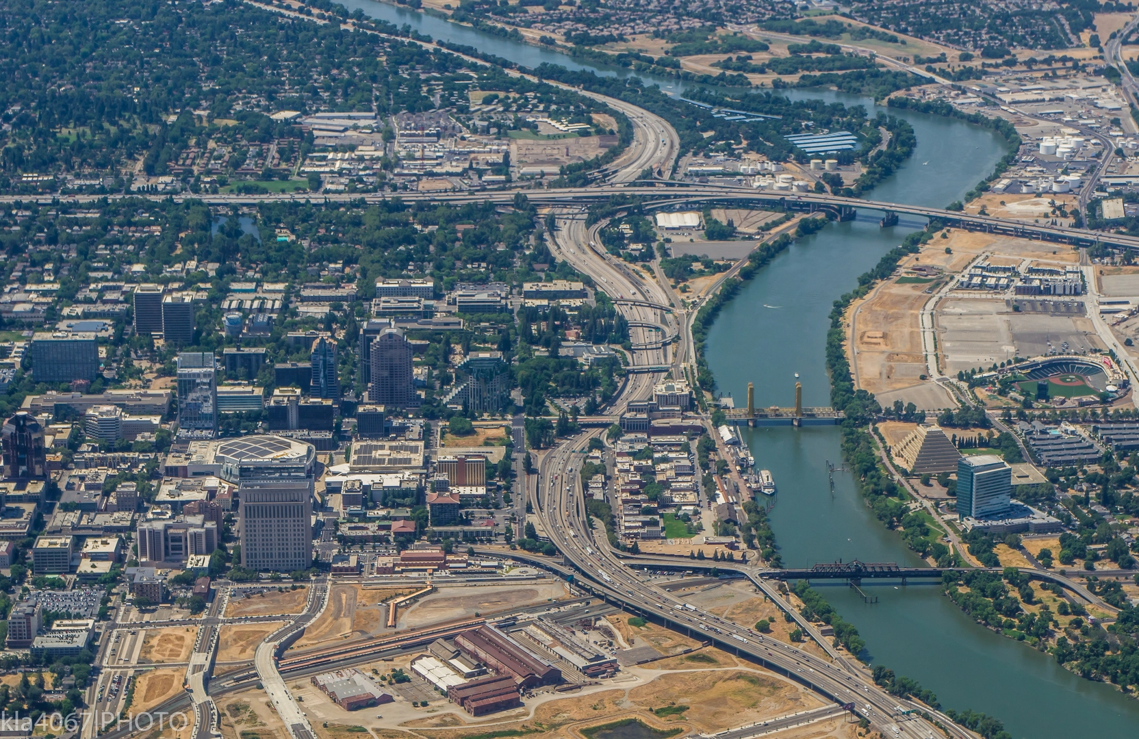 An image depicting the trail Sacramento River and Yolo County Park Loop and its surrounding area.