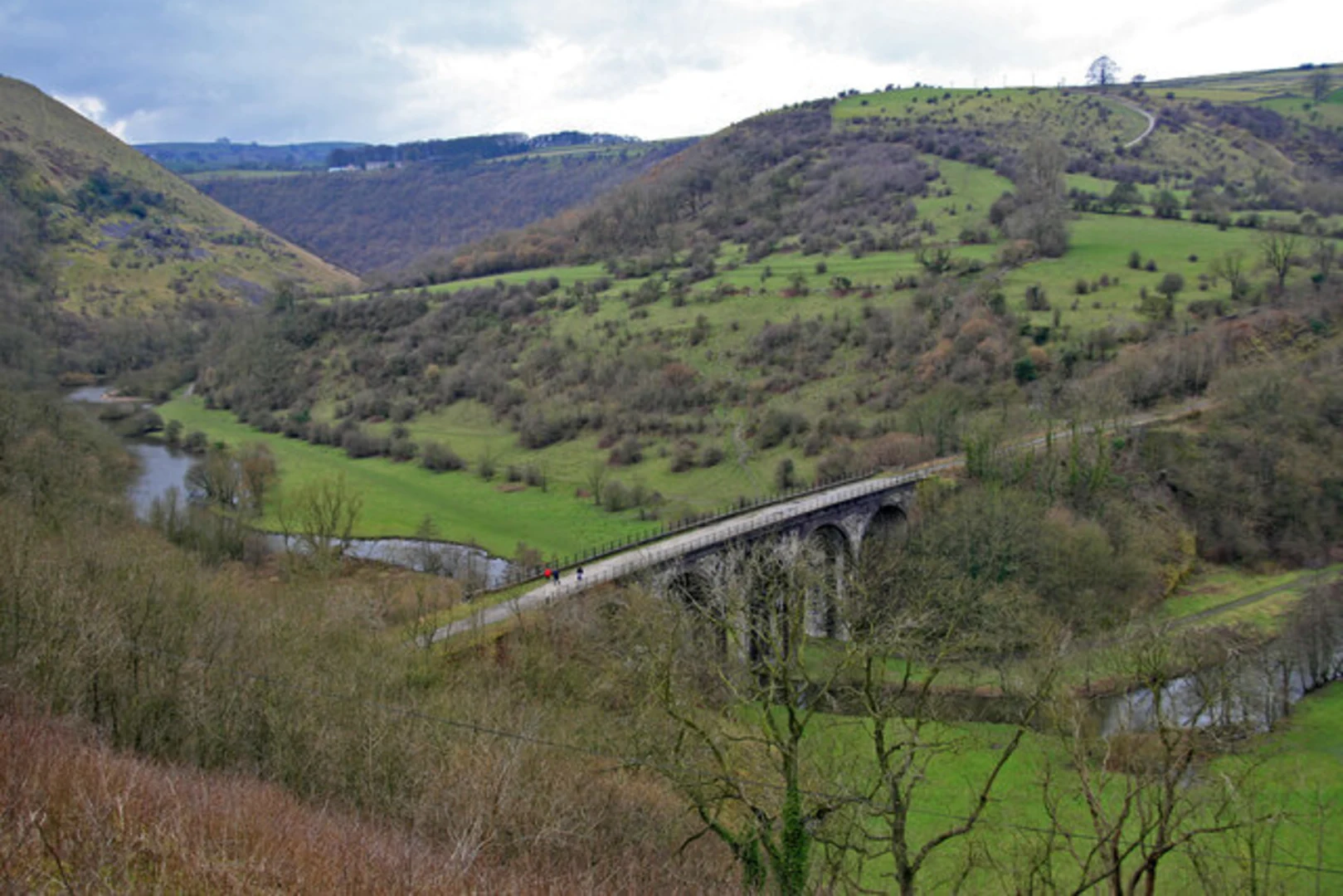 An image depicting the trail Monsal Dale - Headstone Loop from Ashford and its surrounding area.