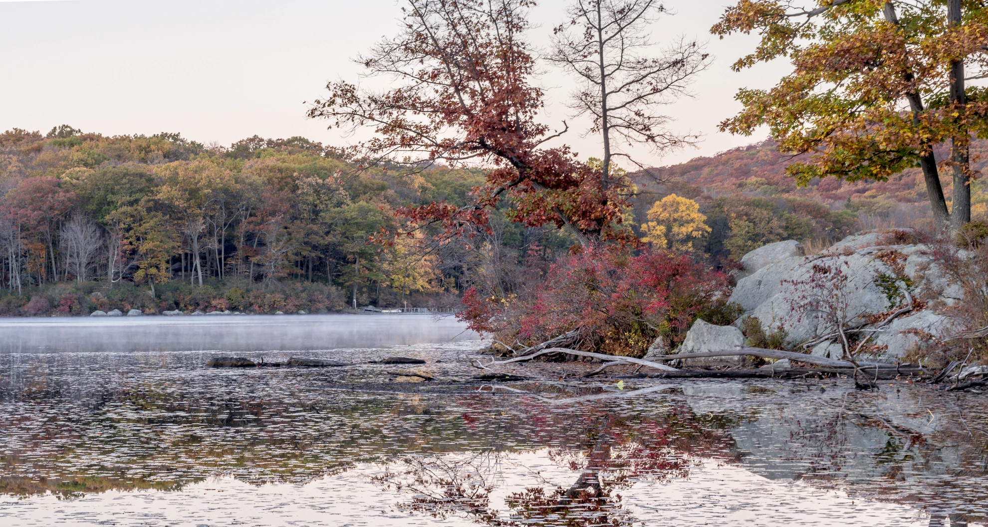 An image depicting the trail Suffern Bear Mountain Trail and its surrounding area.