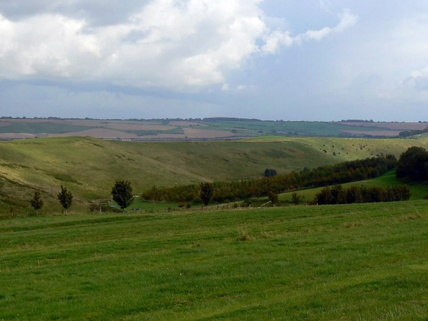 An image depicting the trail Smeathe's Ridge Circle and its surrounding area.