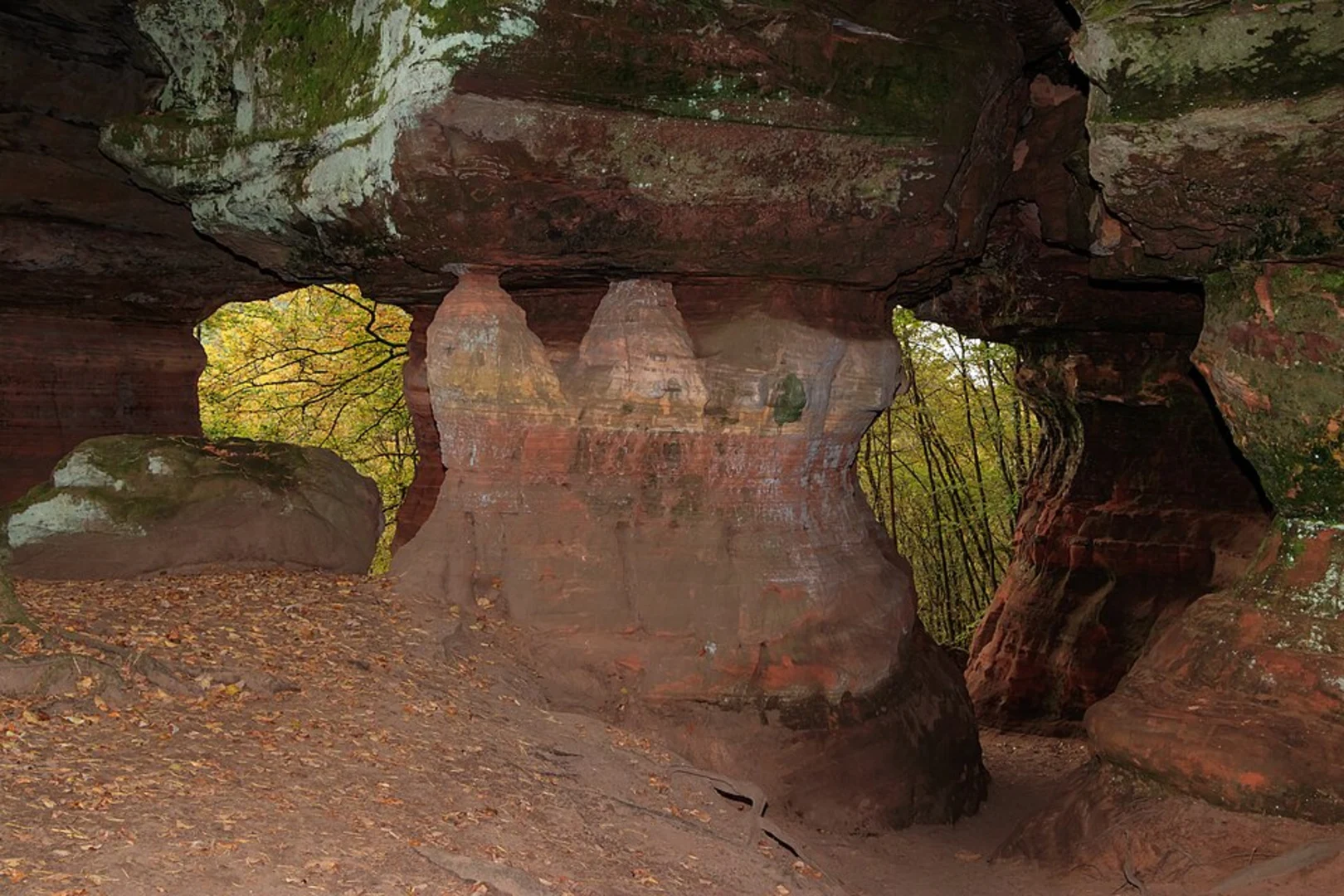 An image depicting the trail Eppenbrunn to Sturzelbronn Walk and its surrounding area.