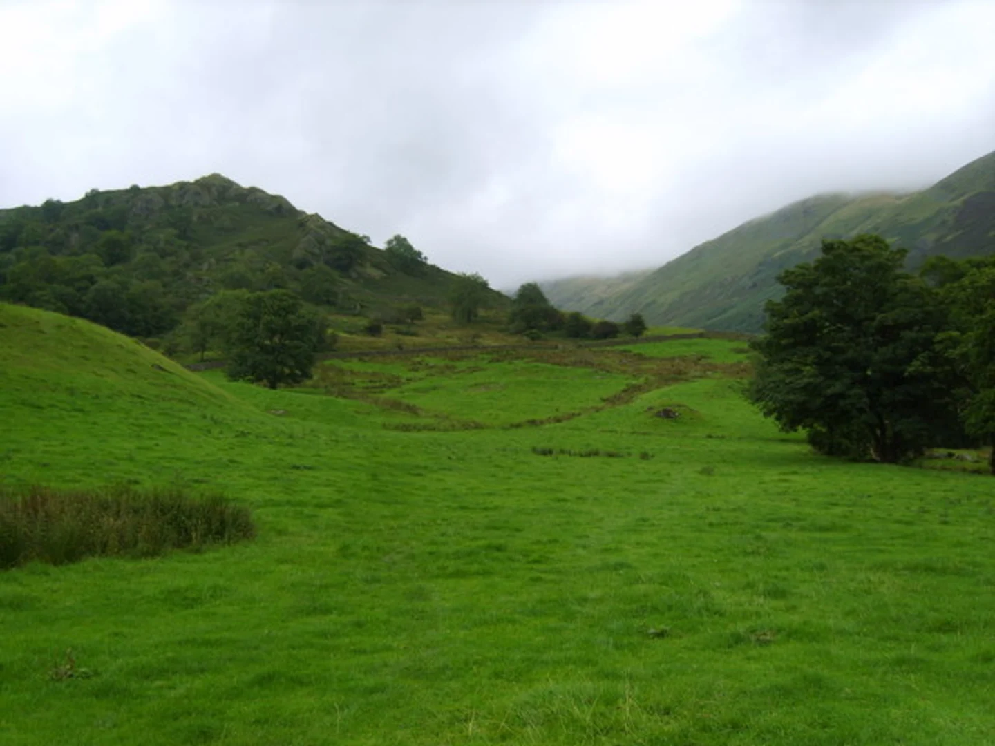 An image depicting the trail Troutbeck Tongue Loop and its surrounding area.