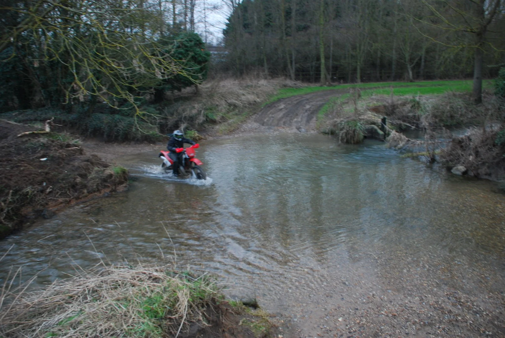 An image depicting the trail The Flitch Way from Braintree and its surrounding area.
