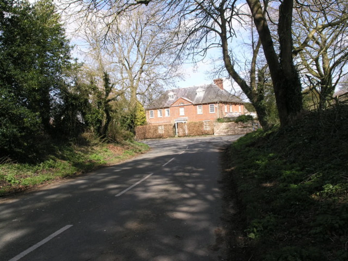 An image depicting the trail Little Bedwyn Loop and its surrounding area.