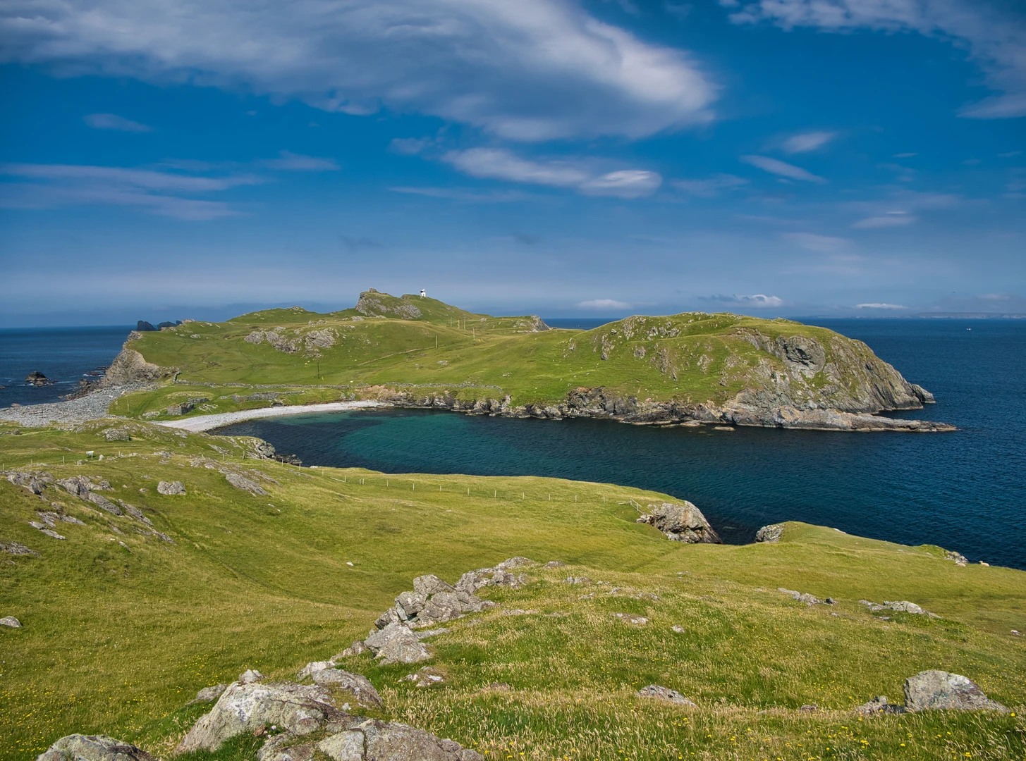 An image depicting the trail Fethaland Lighthouse and Lower Loch of Setter Loop and its surrounding area.