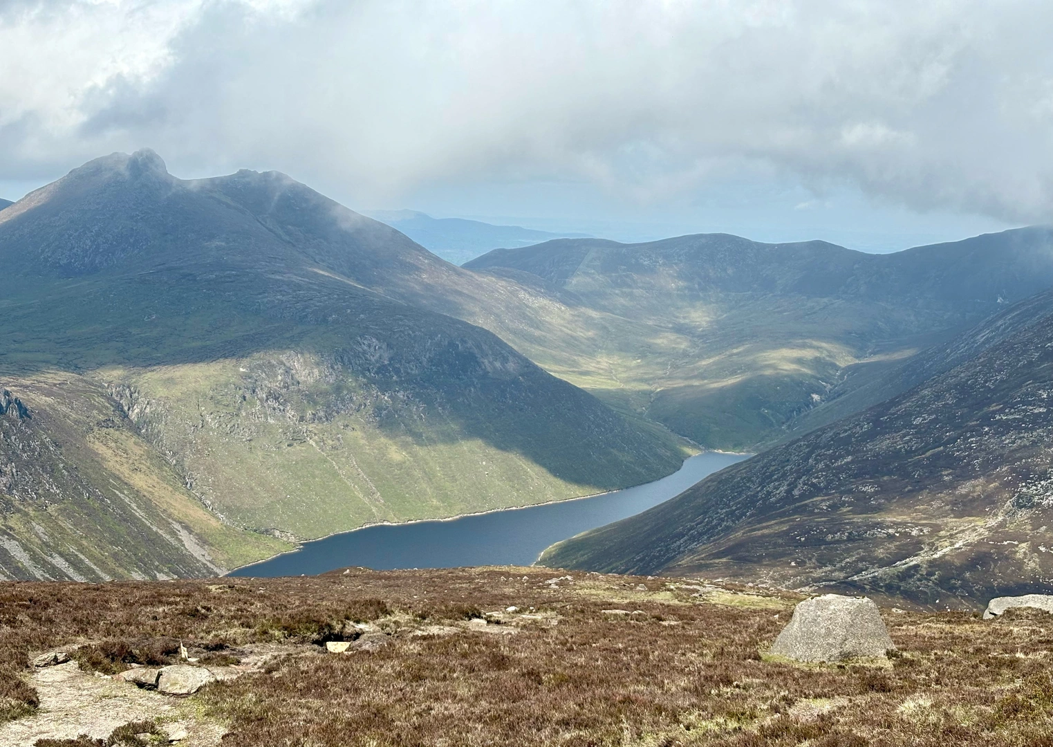 An image depicting the trail Moolieve, Wee and Slieve Binnian and its surrounding area.