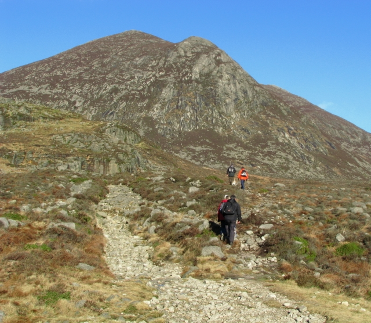 An image depicting the trail Central Mournes and its surrounding area.