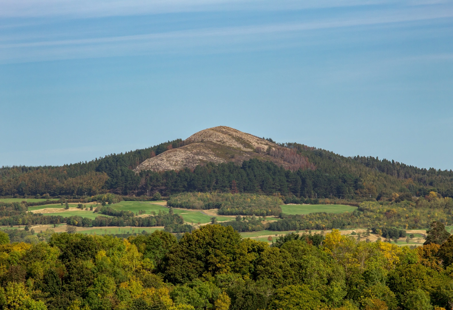 An image depicting the trail Carrickgollogan Hill Loop and its surrounding area.