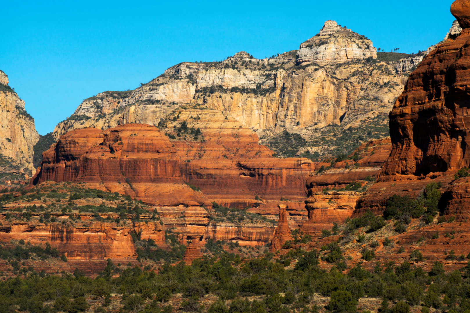 An image depicting the trail HS Canyon via Secret Canyon Trail and its surrounding area.