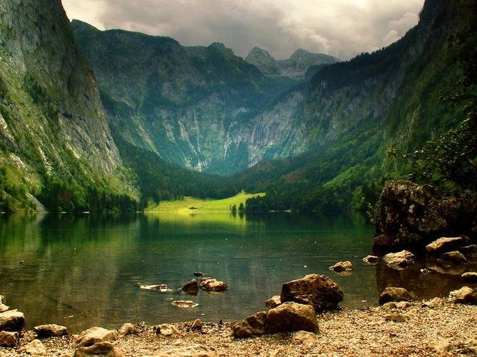 Obersee and Roethbach via AV Weg