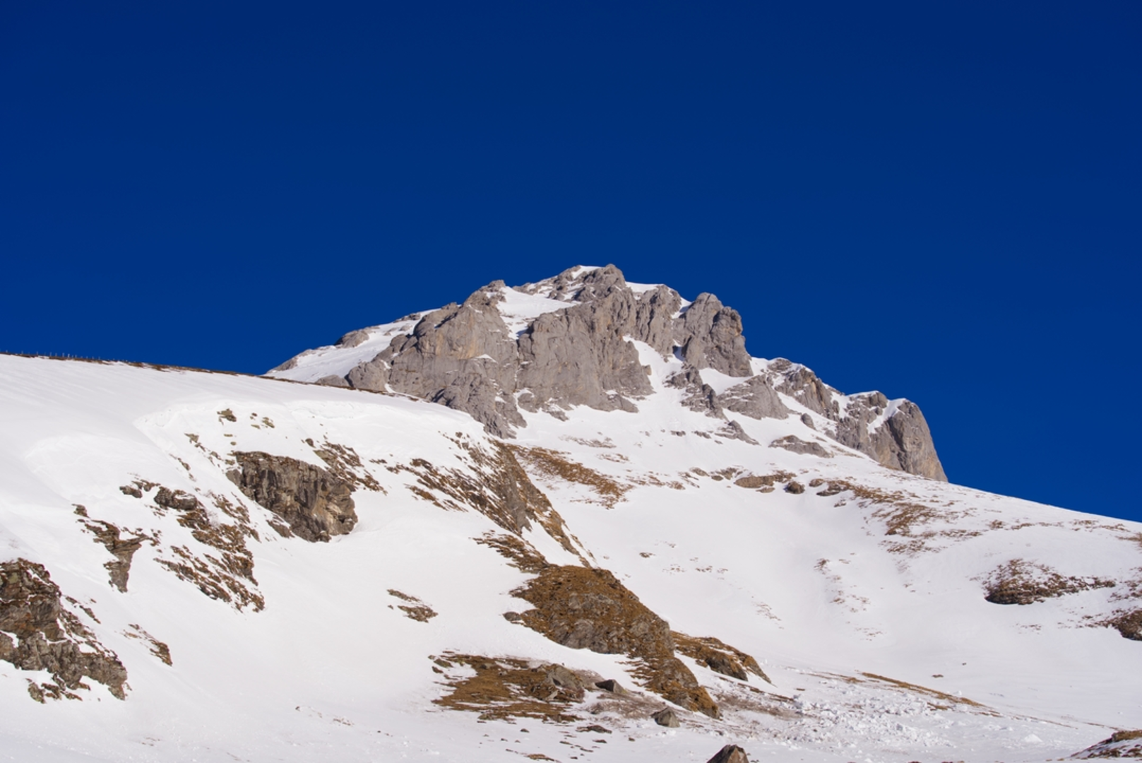 An image depicting the trail Natural learning path Grotzliweg and its surrounding area.