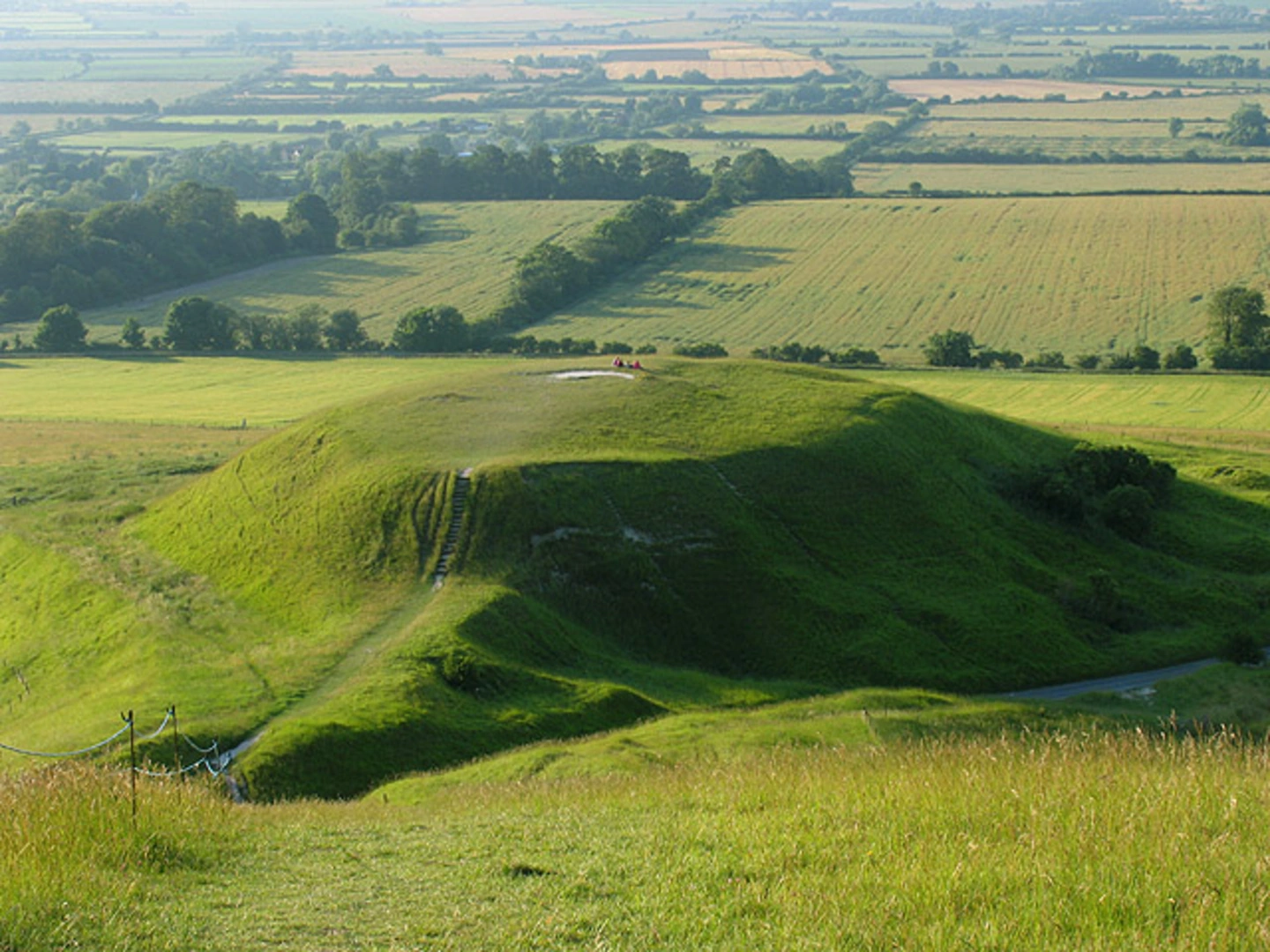 An image depicting the trail Uffington Wood and Castle Loop and its surrounding area.