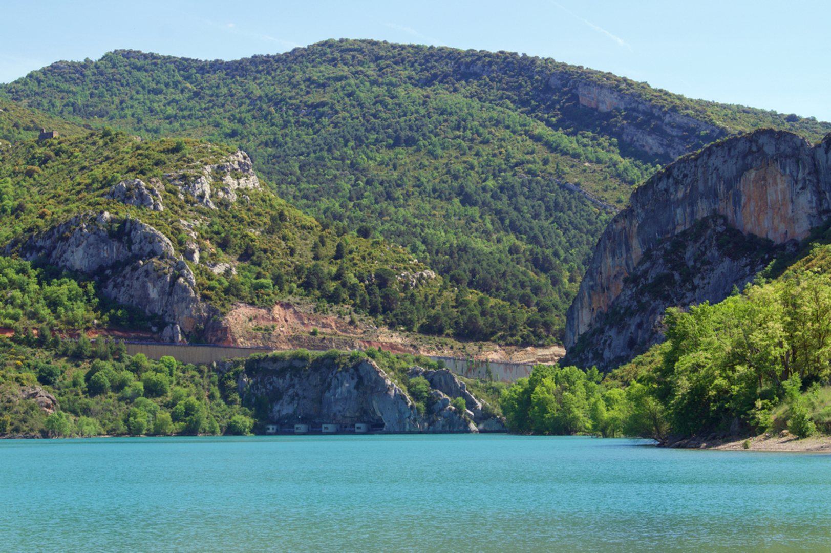 An image depicting the trail Olvena - Graus PR HU 73 and its surrounding area.