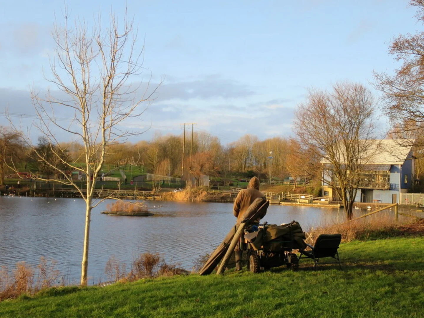 An image depicting the trail Arrow Valley Country Park Loop and its surrounding area.