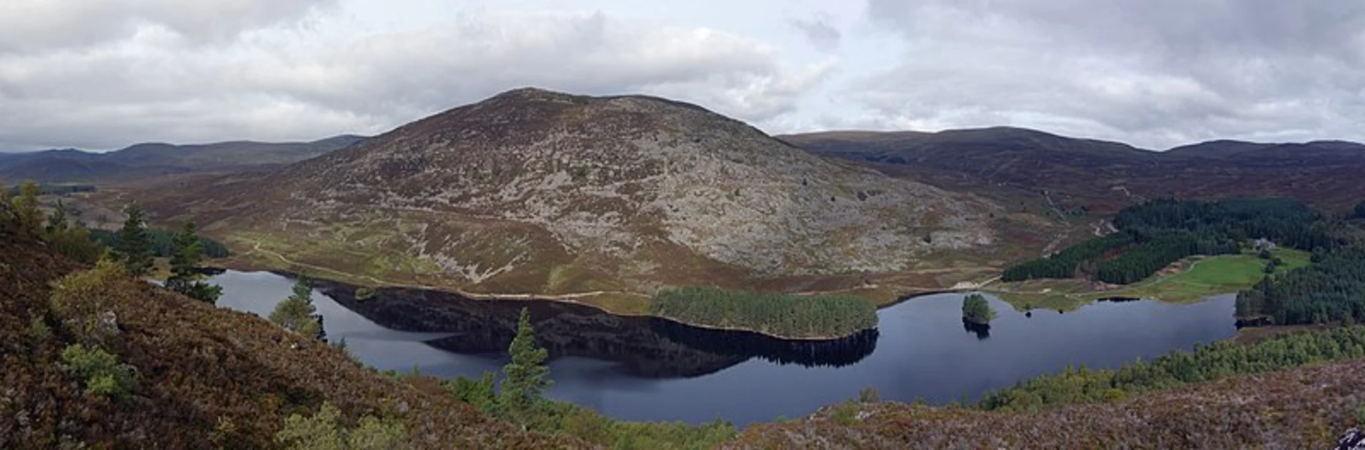 An image depicting the trail Creag Bheag Loop from Kingussie and its surrounding area.