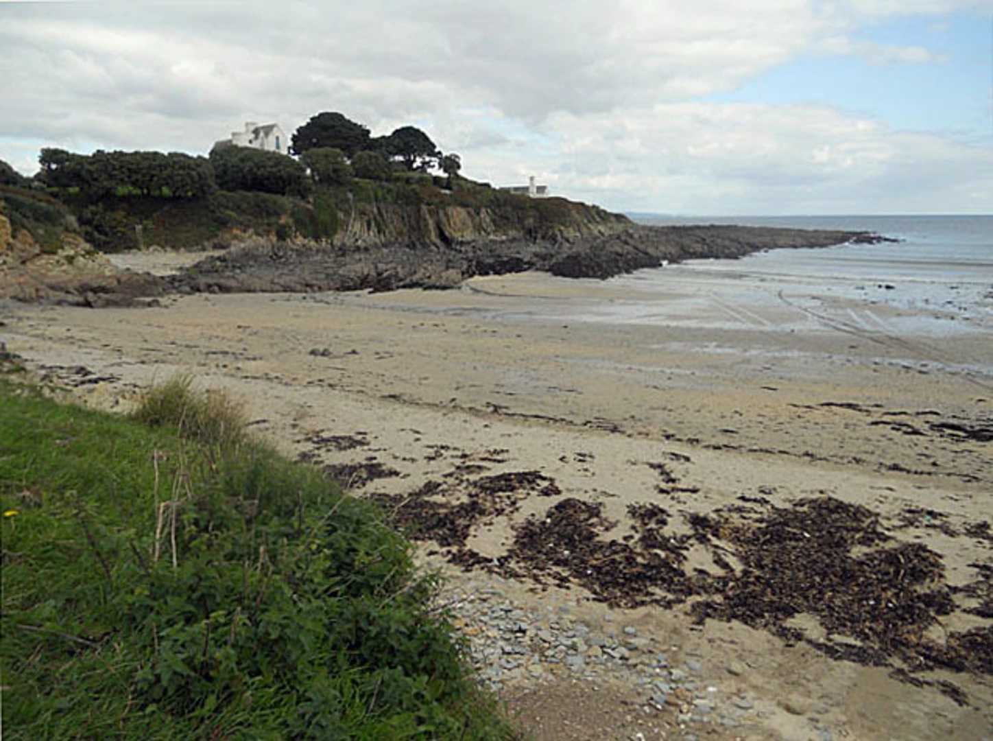 An image depicting the trail Pentewan Beach to Colona Beach Walk and its surrounding area.