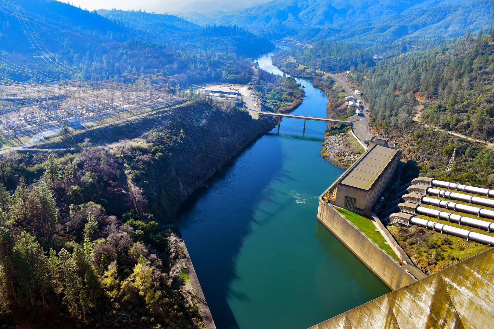 An image depicting the trail Shasta Dam Walk and its surrounding area.