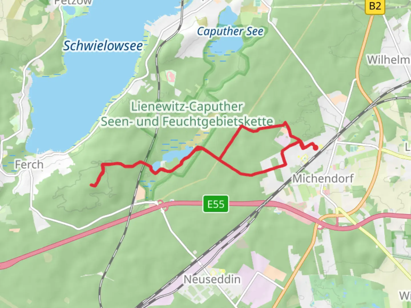 An image depicting the trail Wietkiekenberg, Großer Lienewitzsee and Kleiner Lienewitzsee via Seen Wanderweg and its surrounding area.