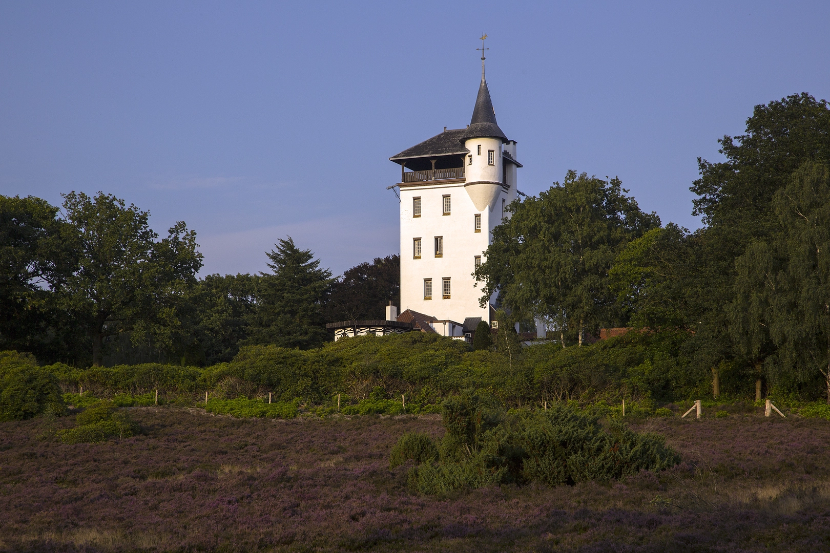 An image depicting the trail Berg Weg Haarle, Bergbosch and Sprengenberg Loop and its surrounding area.