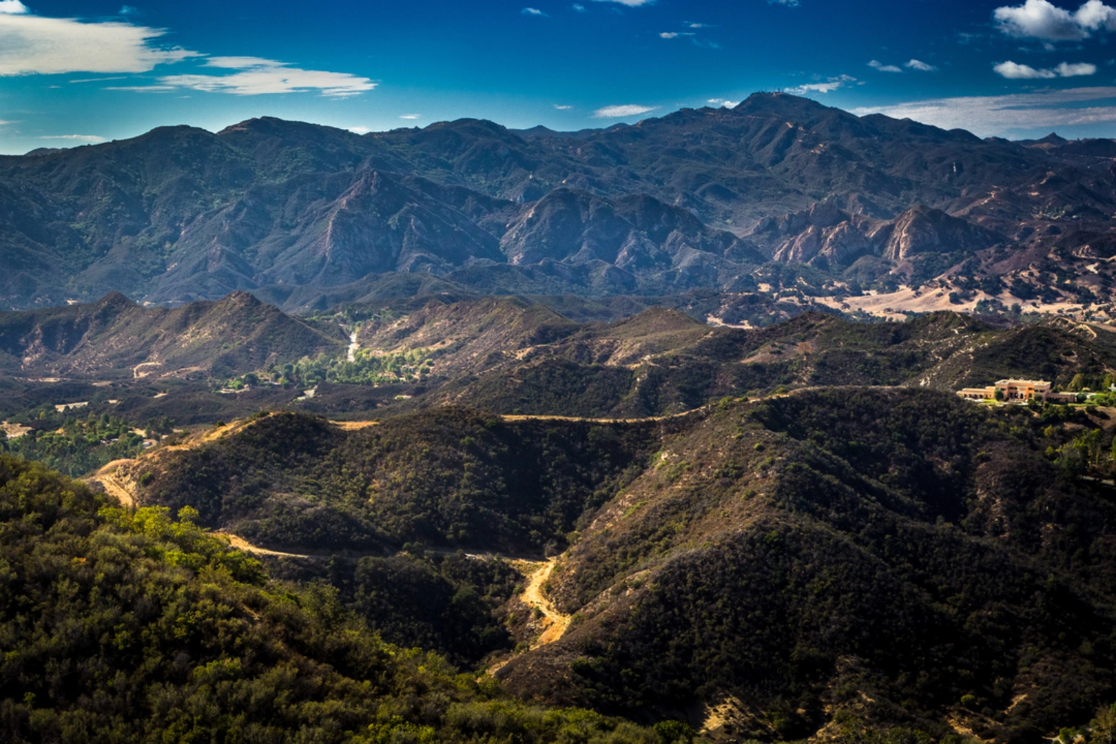 An image depicting the trail Red Rock Road Trail and its surrounding area.