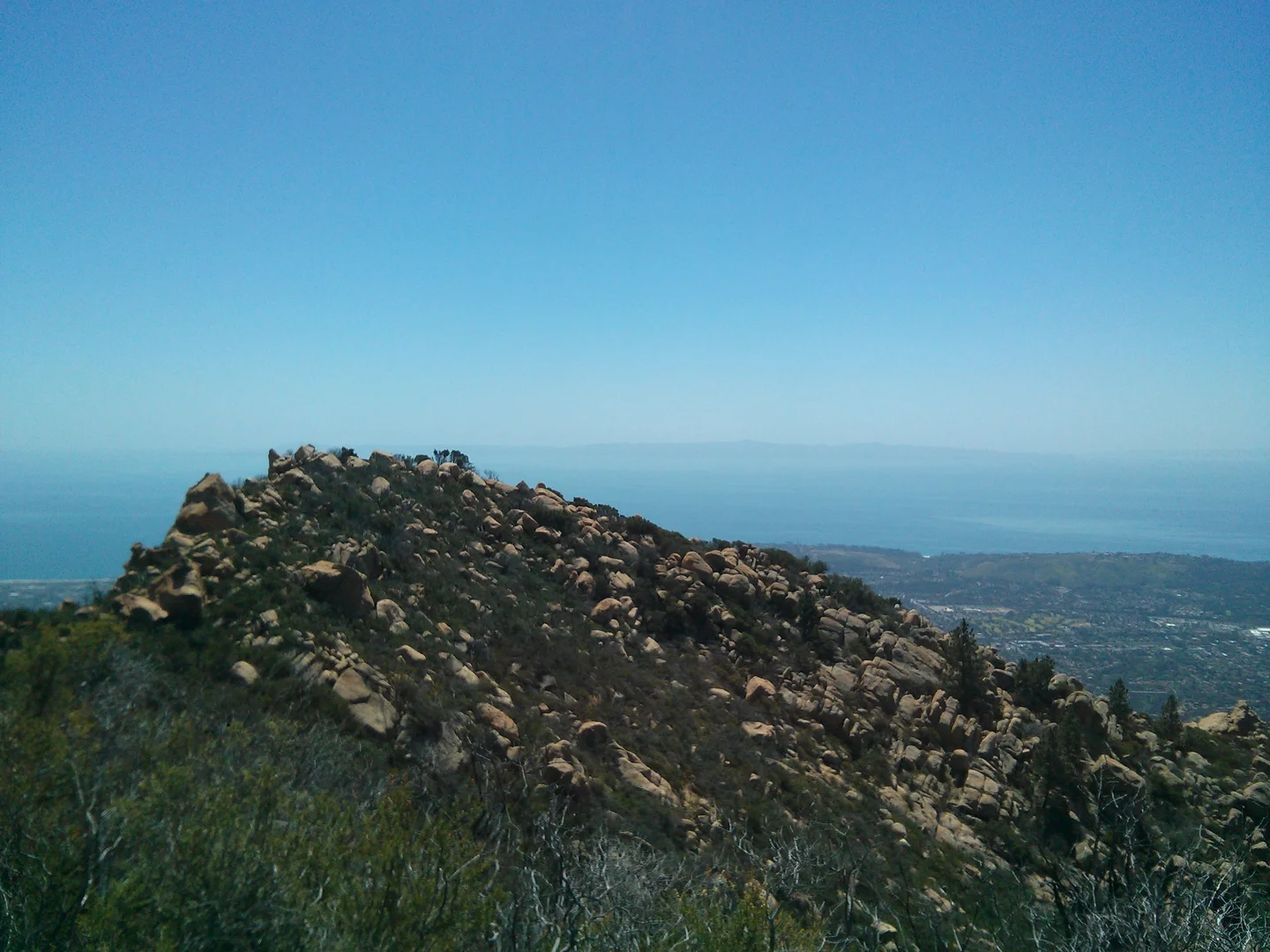 An image depicting the trail Stevens Park, Tunnel and La Cumbre Peak Loop Trail and its surrounding area.