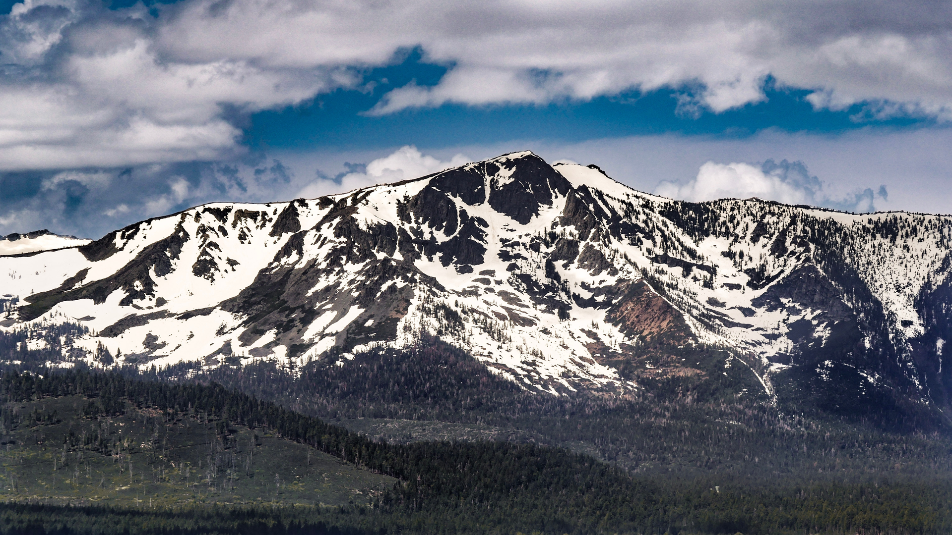 An image depicting the trail Twin Peaks via Pacific Crest National Scenic Trail and Barker Pass and its surrounding area.