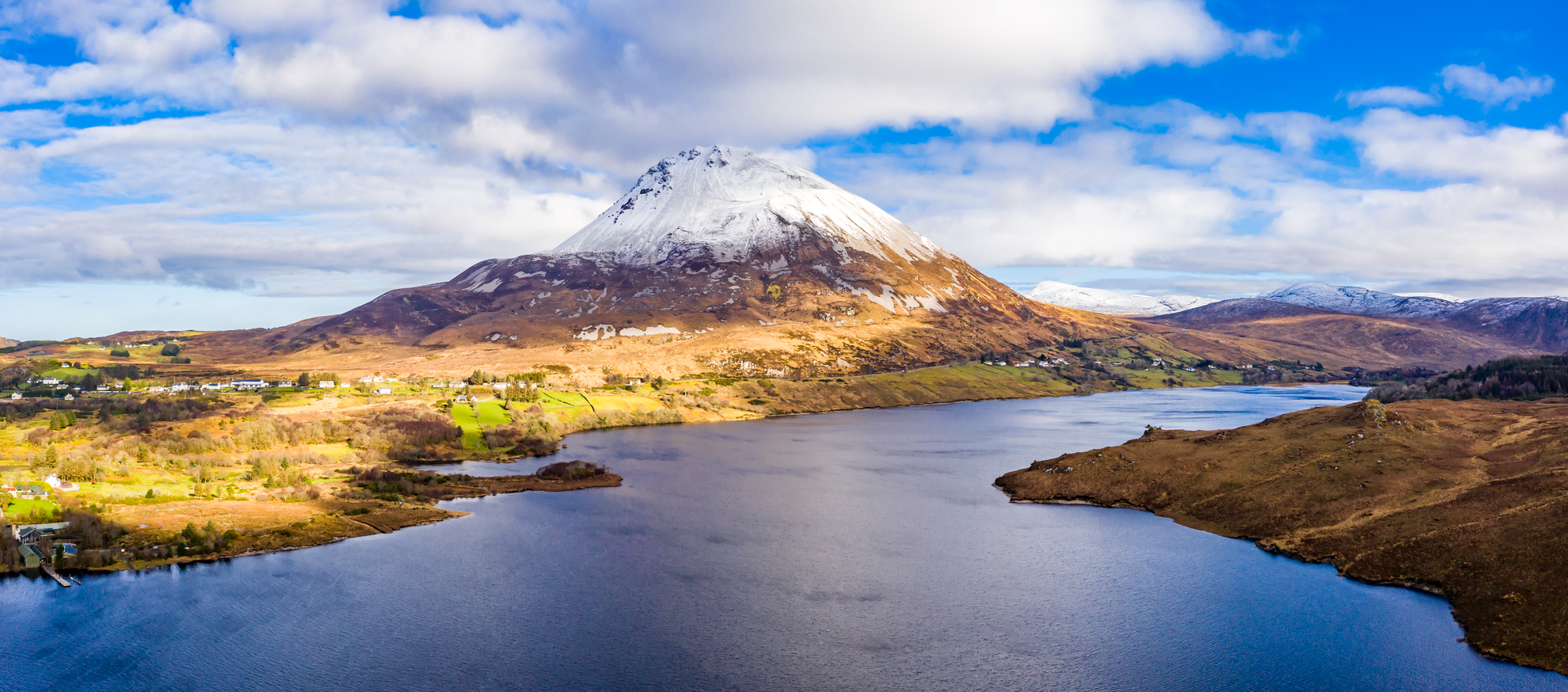 An image depicting the trail Mount Errigal and its surrounding area.