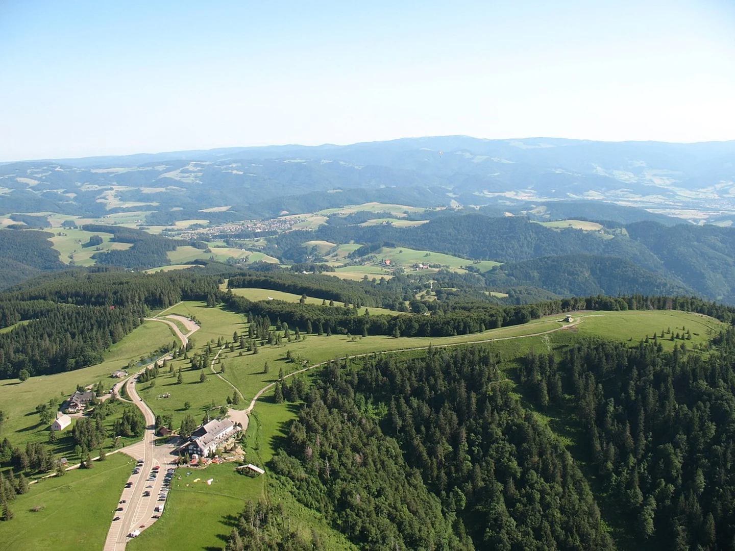 An image depicting the trail Waldkirch to Kandel Peak Walk via Stadtrainsee and its surrounding area.