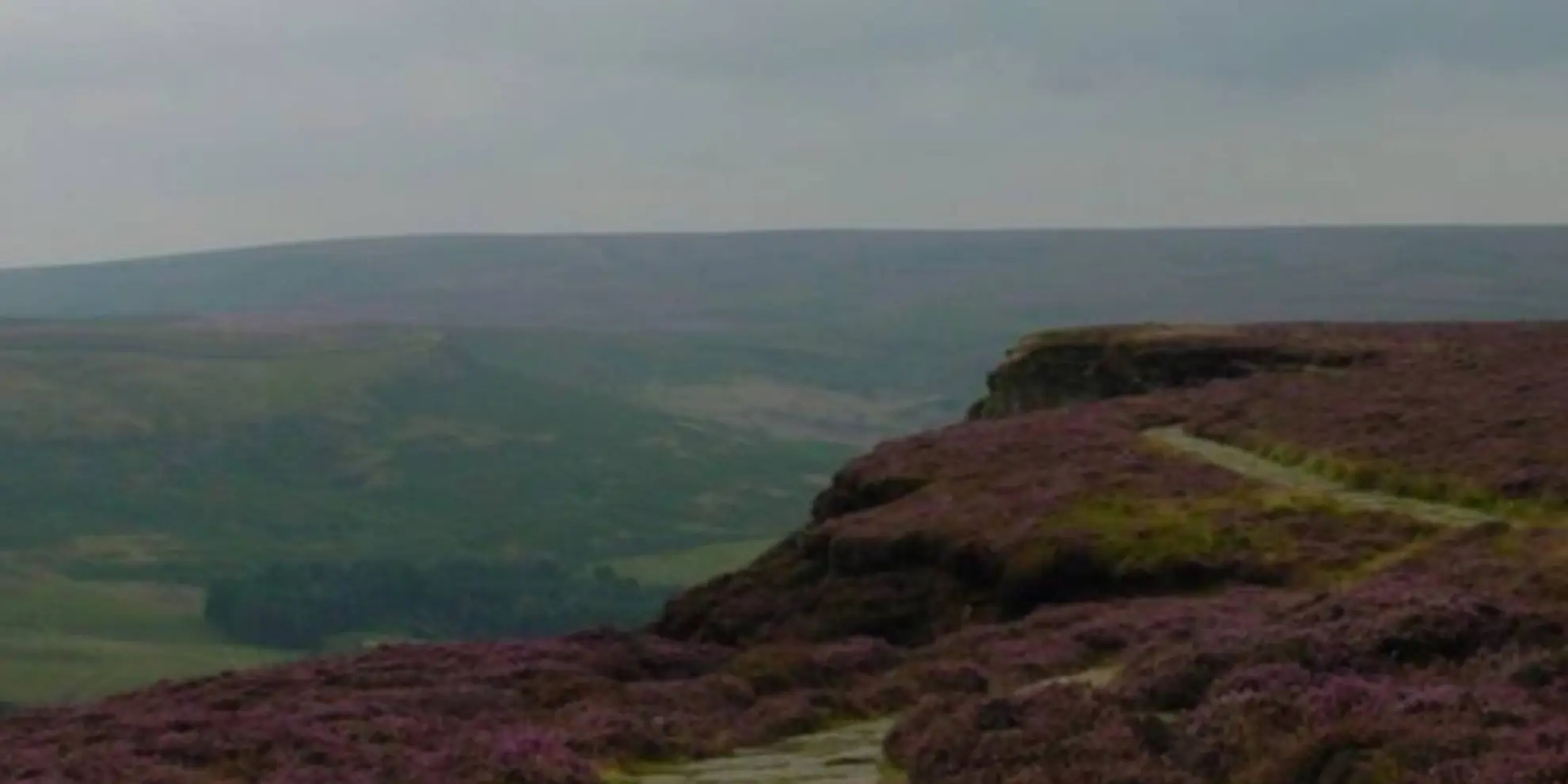 An image depicting the trail Round Hill and Stumps Cross from Chop Gate and its surrounding area.