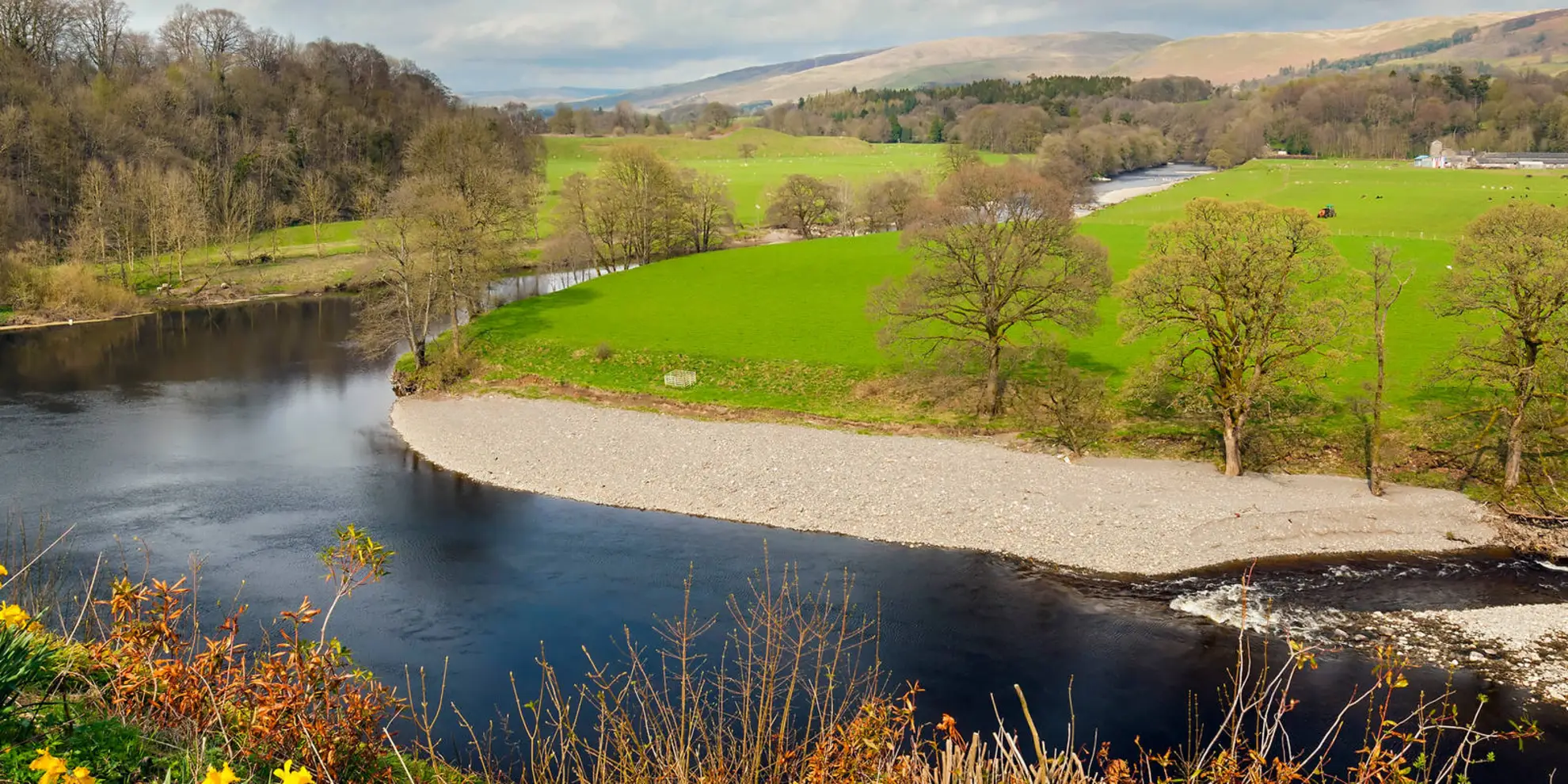 An image depicting the trail Kirkby Lonsdale - Devil's Bridge - Ruskin's View and River Lune and its surrounding area.