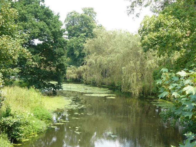 Hever and Chiddingstone Loop via Chiddingstone Castle