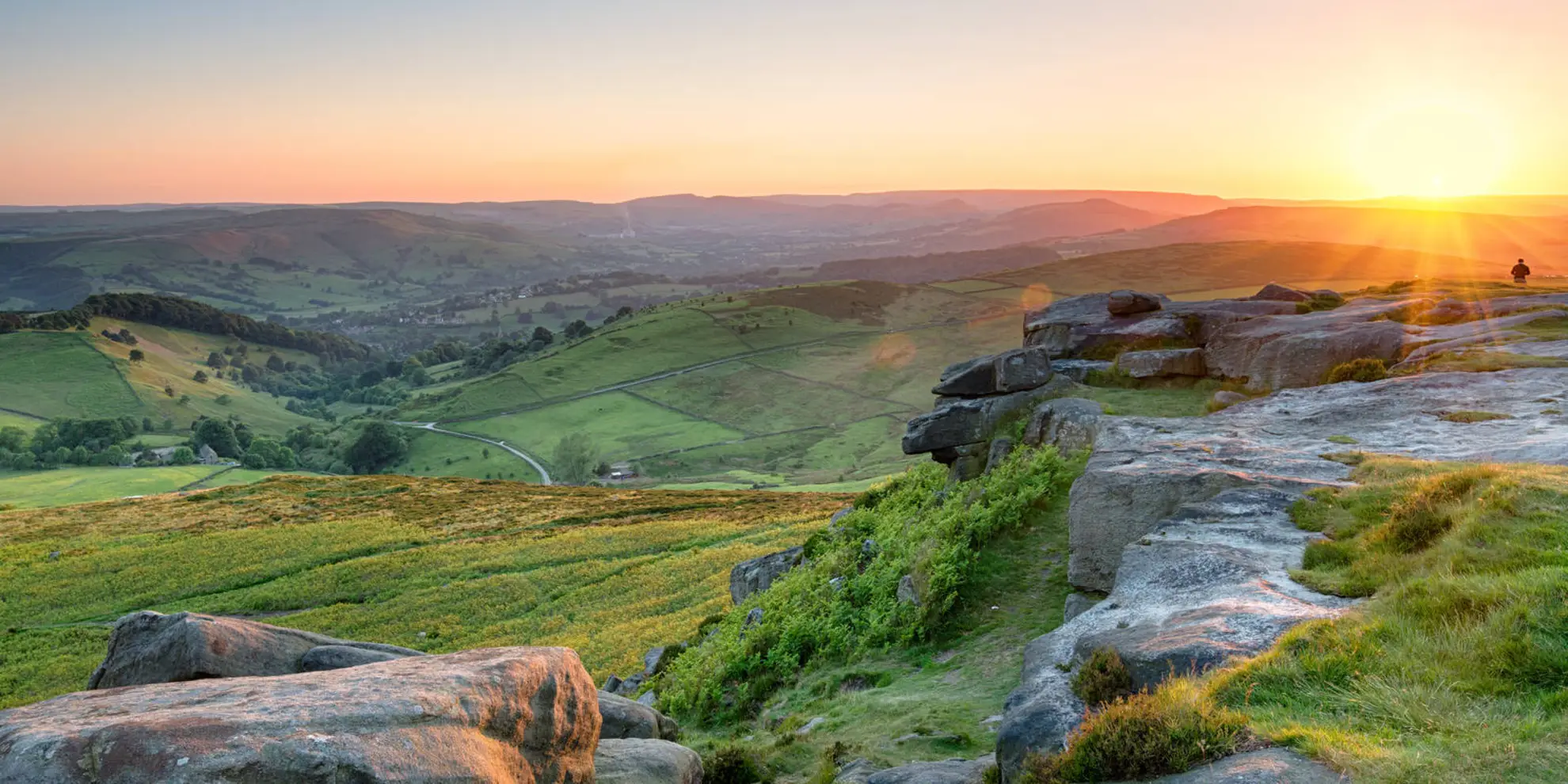 An image depicting the trail Higger Tor and Burbage Rocks from Longshaw and its surrounding area.