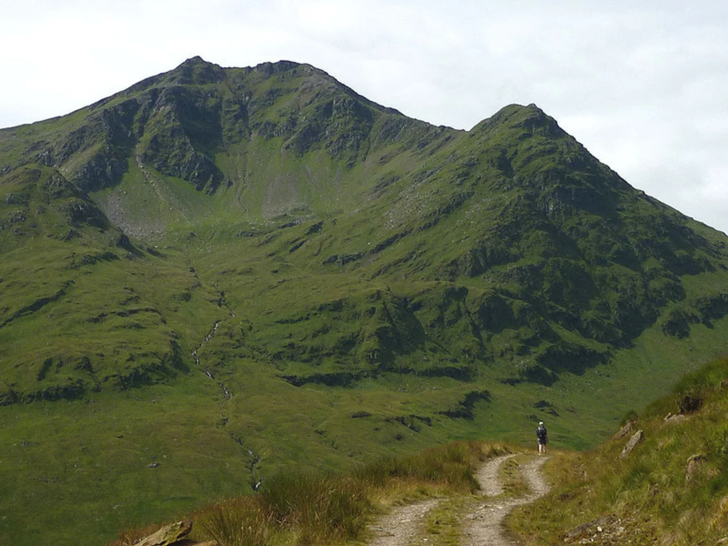 An image depicting the trail Ben Lui and Beinn a' Chleibh and its surrounding area.